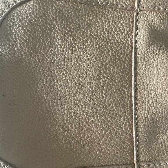 Chloe bag. genuine leather beige blush color,gold hardware,serial number in pic - Picture 8 of 12